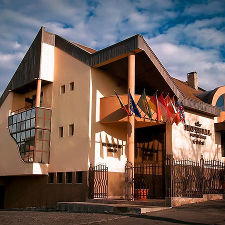 Pensiunea Imperial Targu Mures Luaran gambar