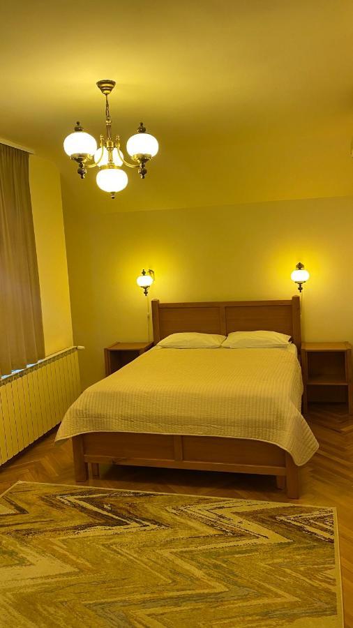 Pensiunea Imperial Targu Mures Luaran gambar