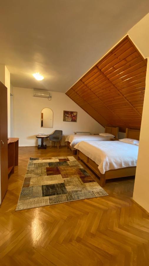 Pensiunea Imperial Hotel Targu Mures Luaran gambar