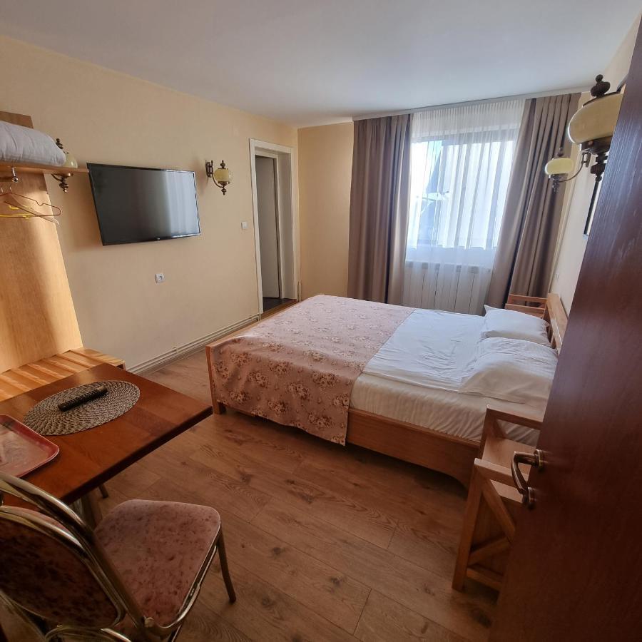 Pensiunea Imperial Hotel Targu Mures Luaran gambar