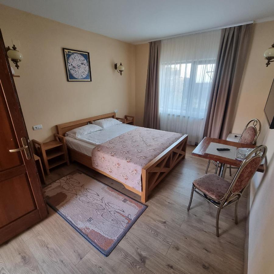 Pensiunea Imperial Hotel Targu Mures Luaran gambar