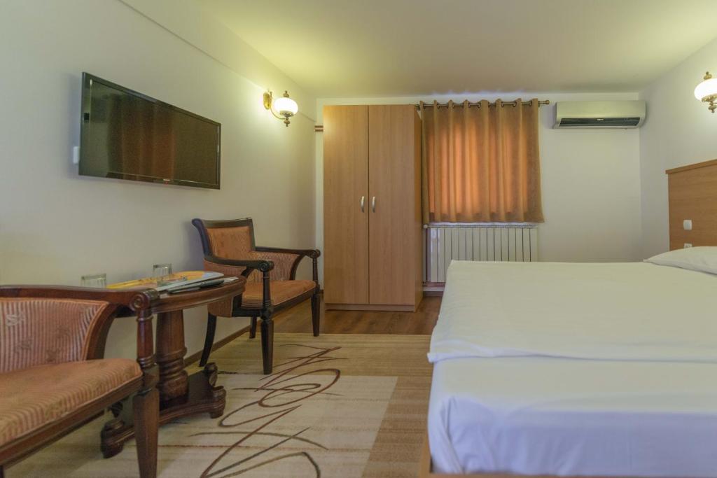 Pensiunea Imperial Hotel Targu Mures Luaran gambar