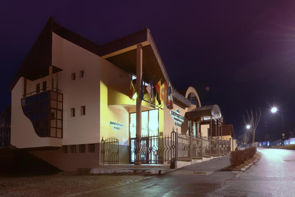 Pensiunea Imperial Targu Mures Luaran gambar